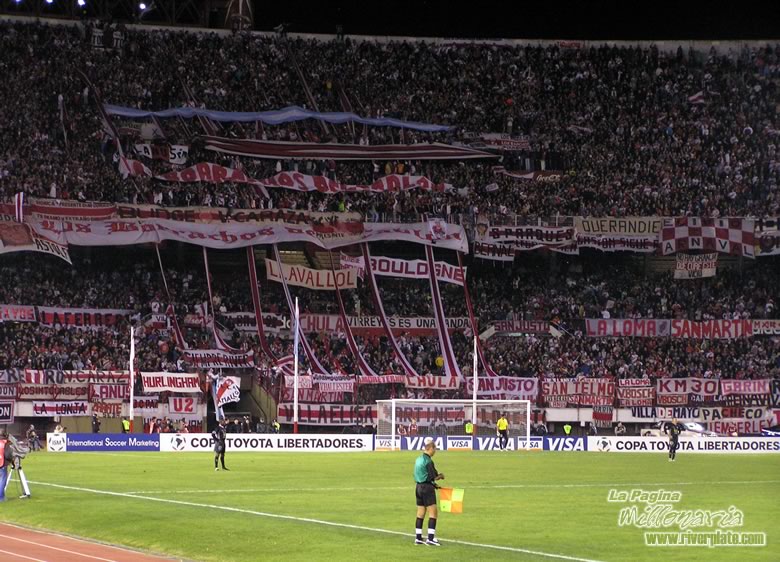 River Plate vs Liga Universitaria de Quito (LIB 2005) 25